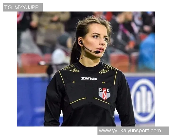 意大利女边裁因美貌遭职业歧视自述不平等经历与坚持