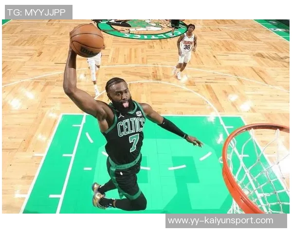 杰伦布朗状态火热助凯尔特人取得4胜1负佳绩场均31分7板表现抢眼