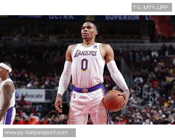 托马斯布莱恩特绝杀被帽怒推摄像头引发热议