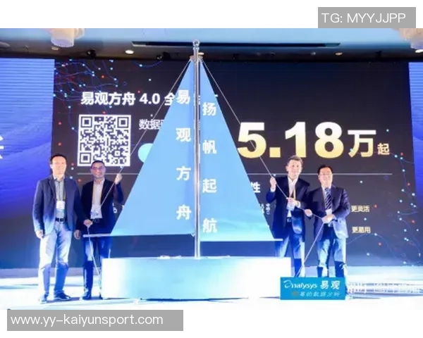 记者：G联赛虽小但竞争激烈小杨的成长令人瞩目进步显而易见